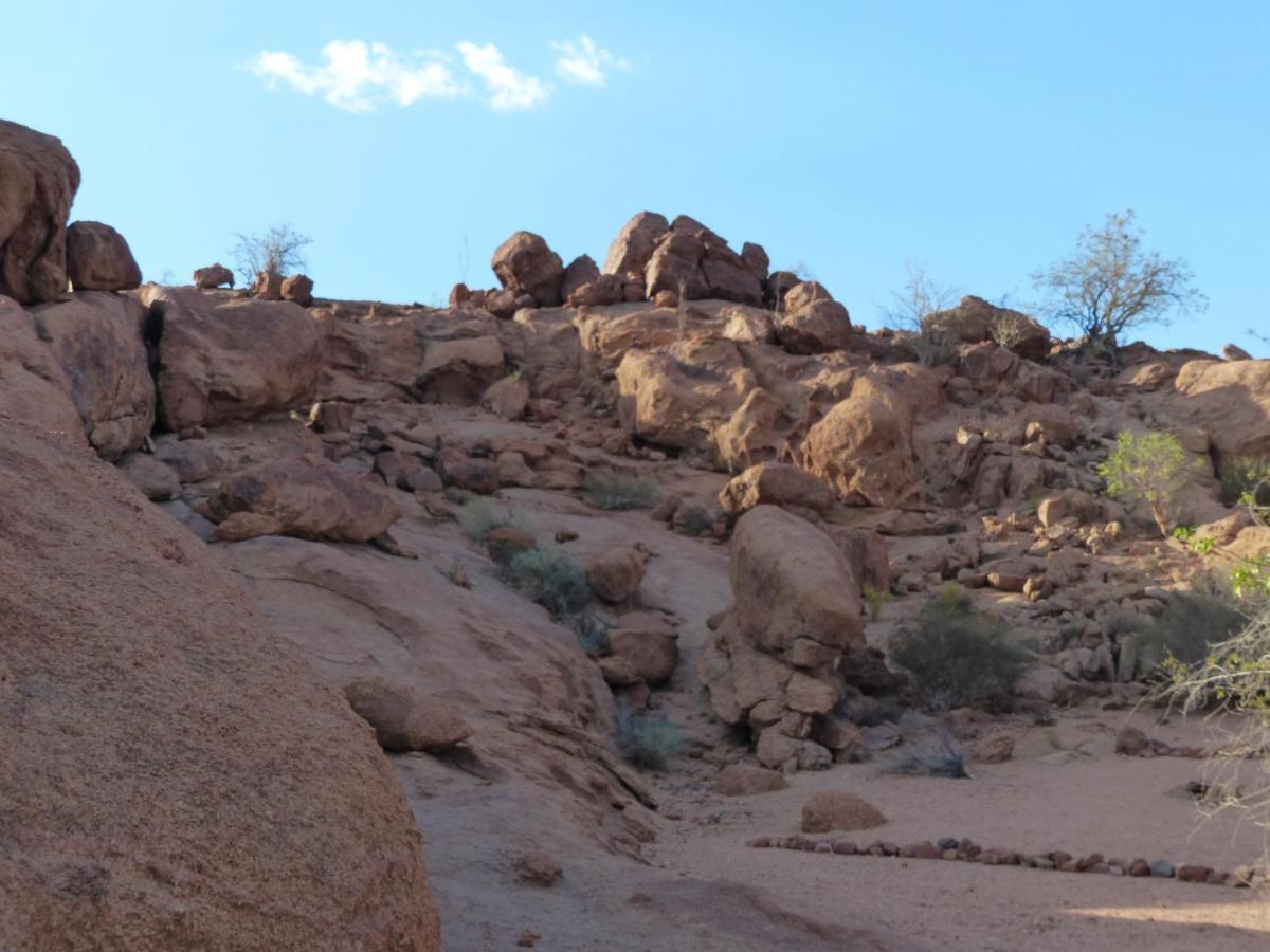 Ozohere Campsite And Himba Village Uis Exterior foto