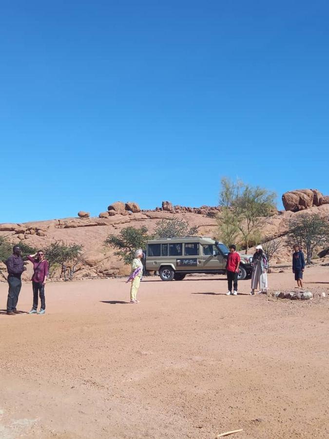 Ozohere Campsite And Himba Village Uis Exterior foto